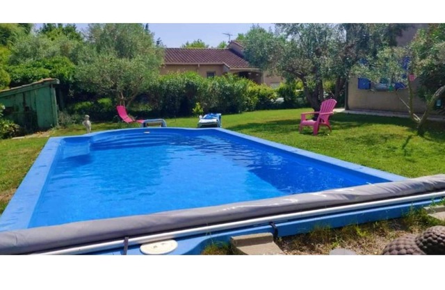 Independent apartment in the countryside + swimming pool, at the bottom of a detached house