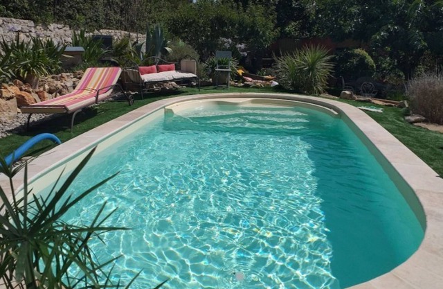 Independent T2 in Villa. Rated 3 stars for 4 people.