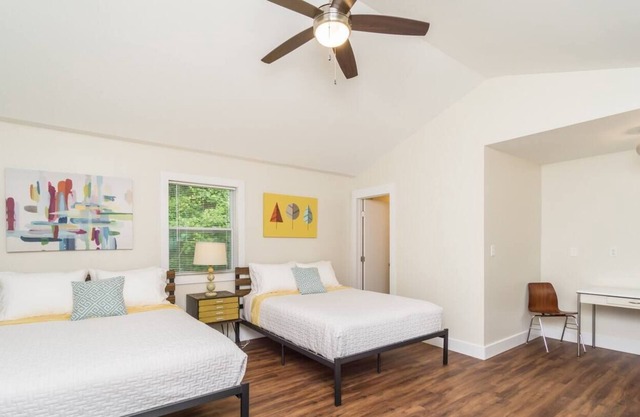 Indian Hills Retro Motel Suite J