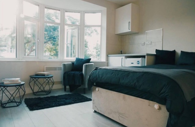 Indulge in Luxury: Your Exclusive Retreat at Our Chic Studio Apart-Hotel