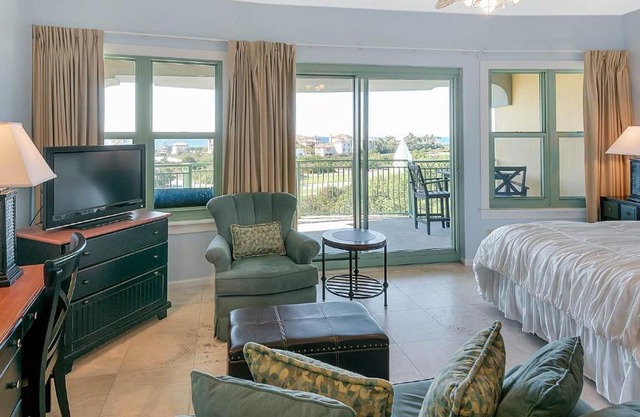 Inn At Seacrest 405