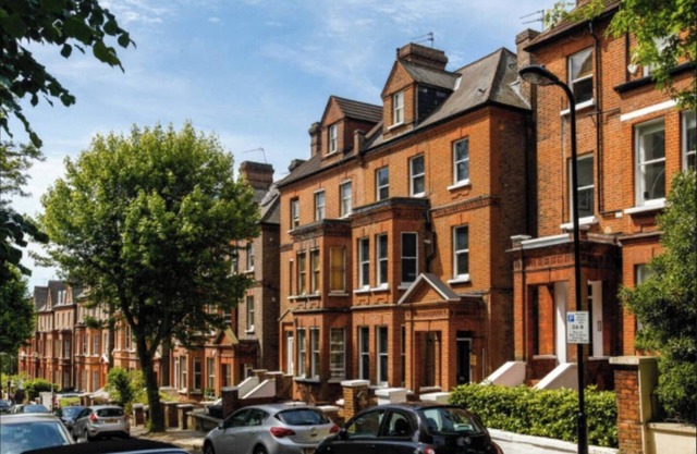 Inviting 2BD Victorian Flat, Near Hampstead