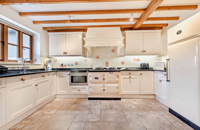 Inviting and cosy dog friendly holiday cottage - Elm Farm Annex