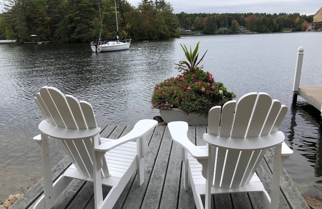 Inviting Winnipesaukee Cottage ~ Sandy Beach, Great Location, Dock for Boat