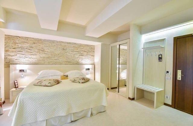 Ioana Hotels