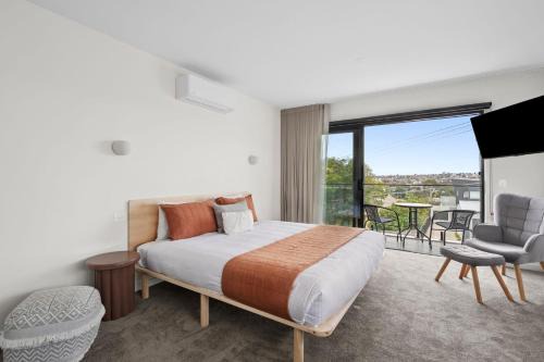 Iona Ave Suites I Geelong Accommodation I regionalXscapes