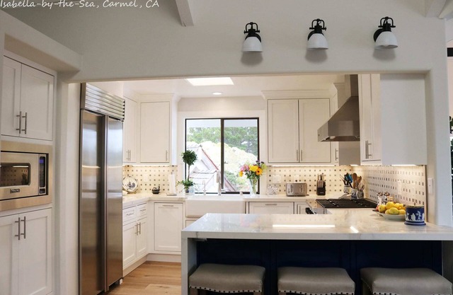 Isabella: Beautifully Remodeled Home Two Blocks from Carmel Beach