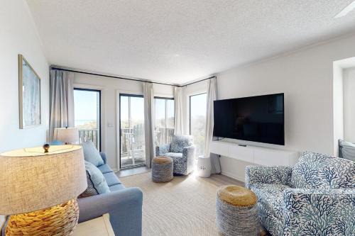 Island Beach & Racquet Club A205
