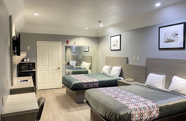 Island Suites