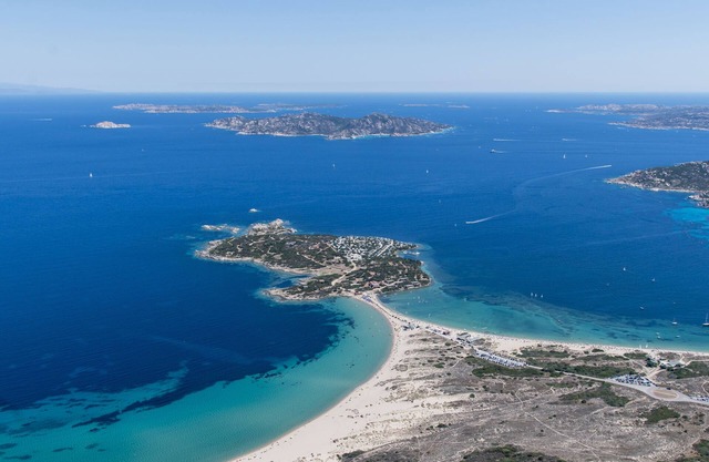 Isola dei Gabbiani - Land of Water