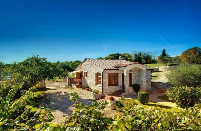 Istrian house in quiet area