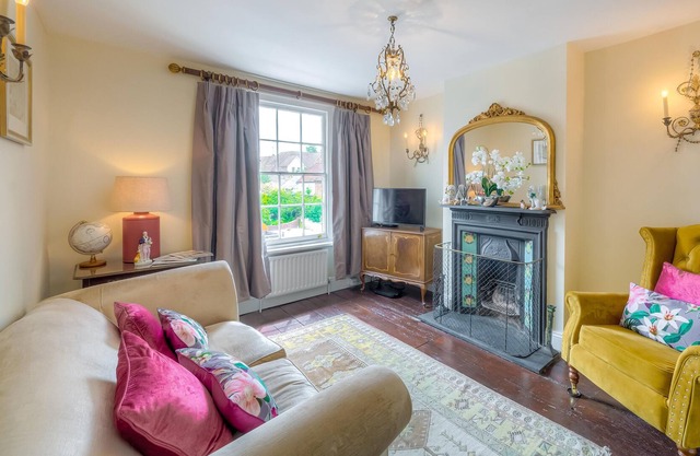 Ivy House, Henfield sleeps 6