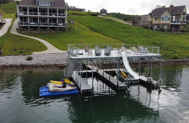 "J&J s Getaway" brand new, high end, modern home with super easy lake access