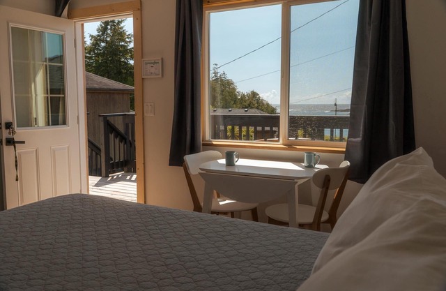 Jacuzzi Suite | Ocean View