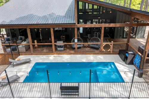 Jam, Swim, Play - Pool, Hot Tub, Ping Pong, Arcade
