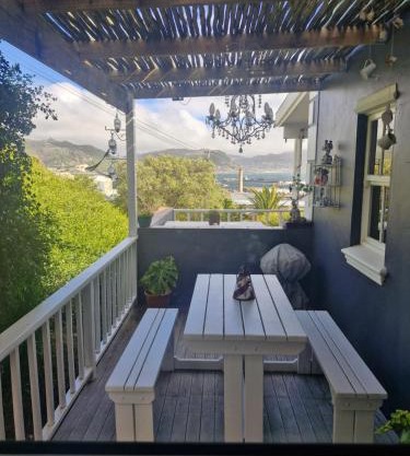 Jamieson Hide Away