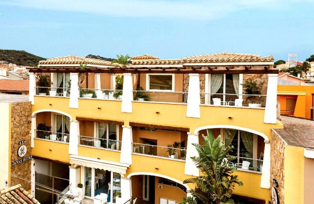 Janas Hotel