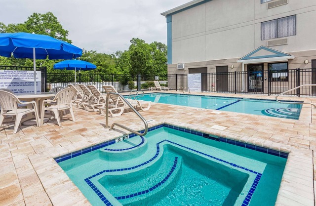 Jesup Inn & Suites