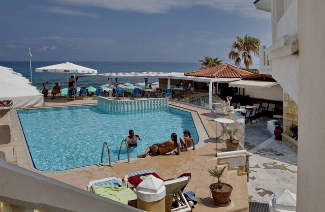 Jo-An Beach Hotel