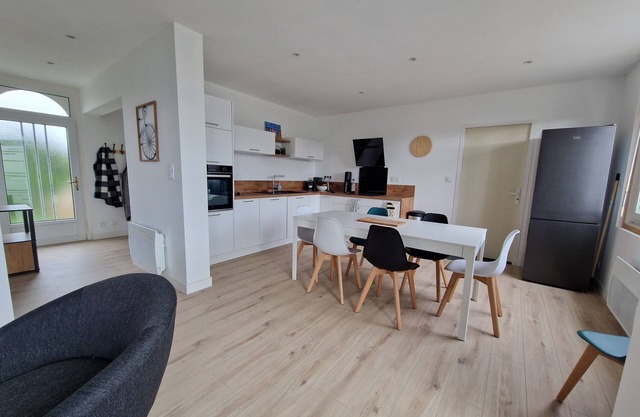 Jolie Maison Rénovée, à 2 min en Voiture des Plages et du Port du Guilvinec