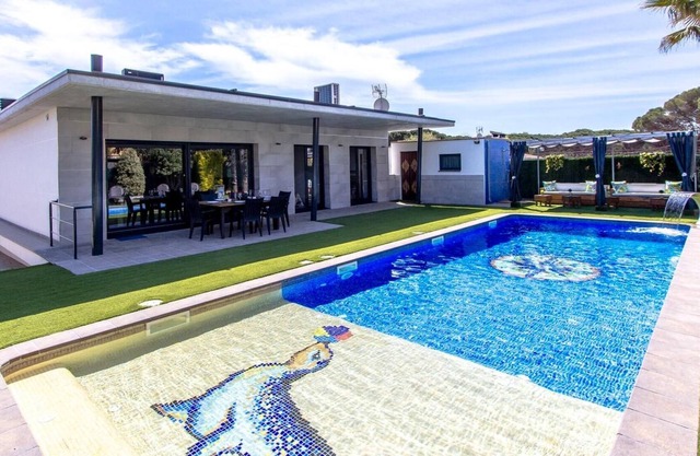 Josep Antoni Sils 561.548 Villa Ainmi