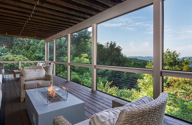 Jump Off Rock Retreat in Hendersonville