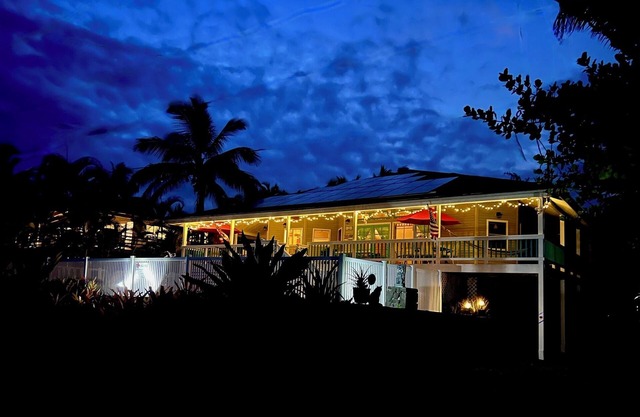 Jungle Bamboo Room: Watch Whales, Breakfast included at Ala Kai Bed & Breakfast