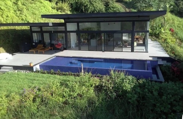 Jungle house and casita with infinity edge pool and ocean views