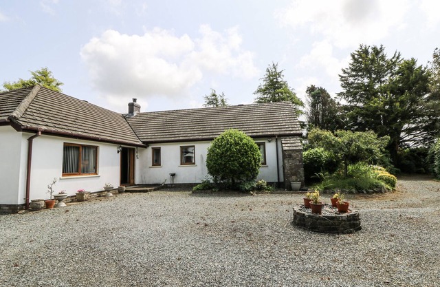 KALA, pet friendly, with open fire in Spittal