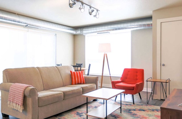 Kasa | Family Friendly, Self Check-In + Gym Access | Minneapolis