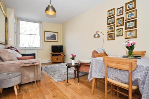 Kelham River View Home