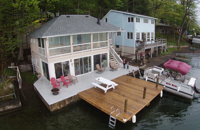 Keuka Villa - A Charming Lakeside Cottage on the Jewel of the Finger Lakes