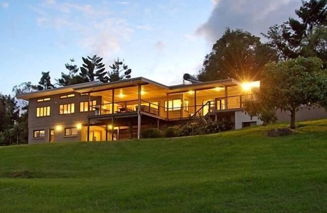 Kieta Luxury Accommodation https:/www.youtube.com/watch?v=9U8a5ifm7j8&t=9s