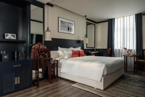 Kin Hotel Đông Du