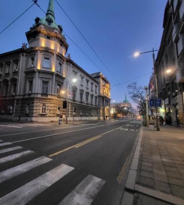 King's Milan Gate