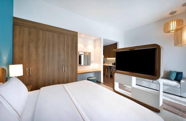 King Studio Near DXB Airport By Luxury Bookings