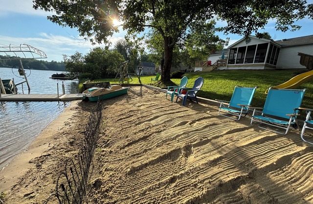King’s Luxury Lakefront Retreat