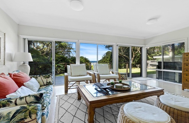KIRBYS BEACH HOUSE, TOP NOTCH
