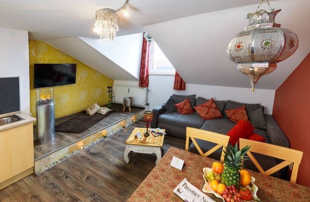 Kitchen, living rooom, 2 bedrooms, pool, garden, for 4 persons