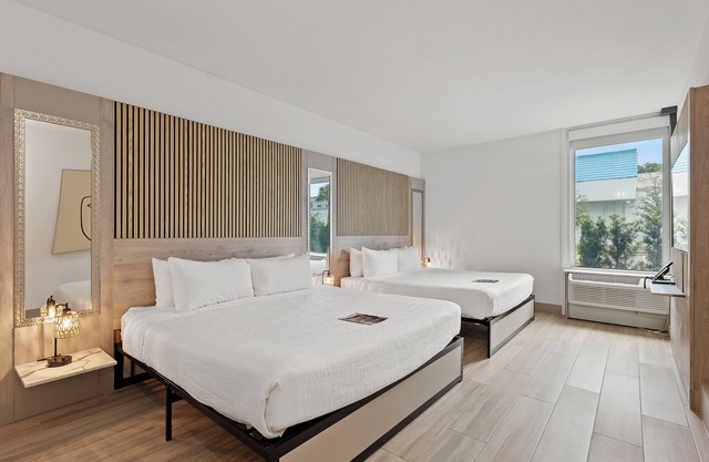 Kompose Hotel