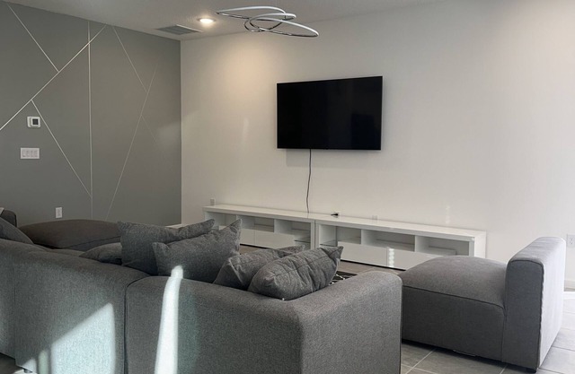 KoshVilla 8-Bedroom Luxury Retreat Near Disney