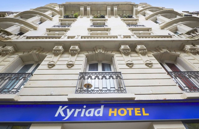 Kyriad Paris 18 - Porte de Clignancourt - Montmartre