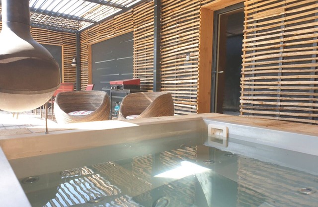 L'ASPHODELE, the chic cabin with jacuzzi and brazier