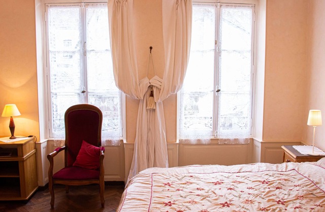 L'Escapade Place Voltaire