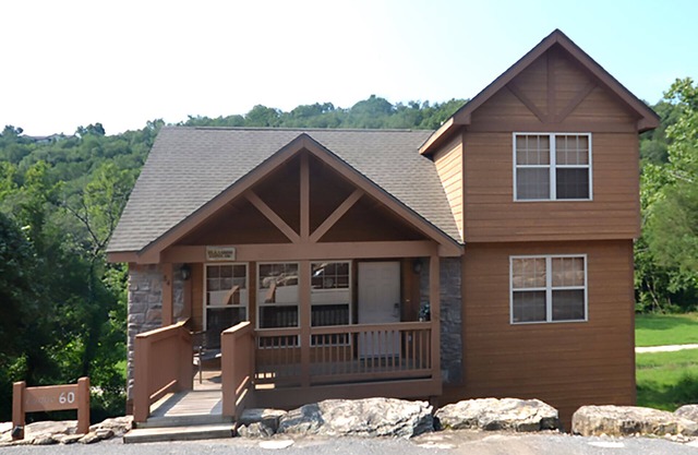 L060, 2 Br Roark Creek Cabin End Unit, Save 15% on New 3+ Nts SEE DESC. BELOW