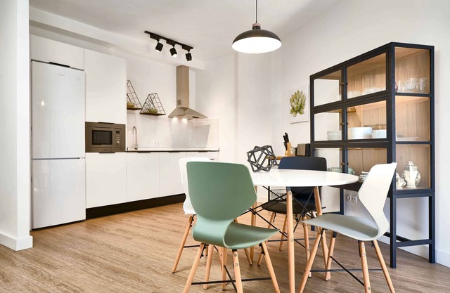 La Combinación de Comodidad y Diseño Contemporáneo en el Centro de Sevilla