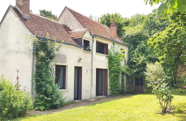 La Croix des Granges, a cottage * in Touraine