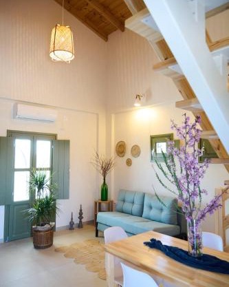 La Familia Luxury Private Maisonettes near the sea