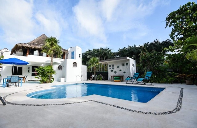 LA PALAPA AT BLUE IVY HI SPEED FIBER OPTIC INTERNET FULLY AIRCONDITIONED