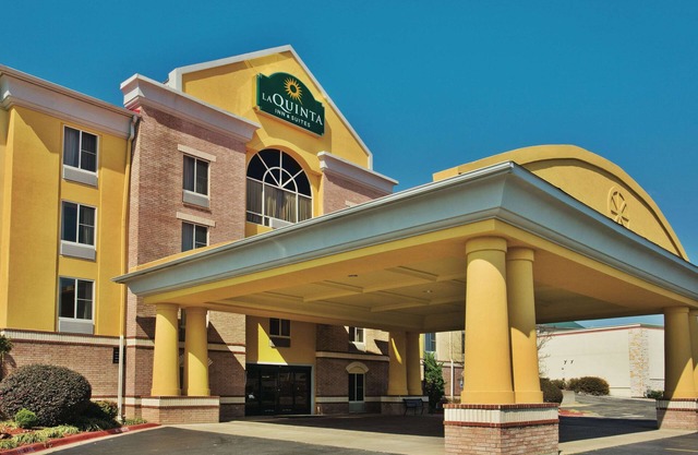 La Quinta Inn & Suites by Wyndham Hot Springs
